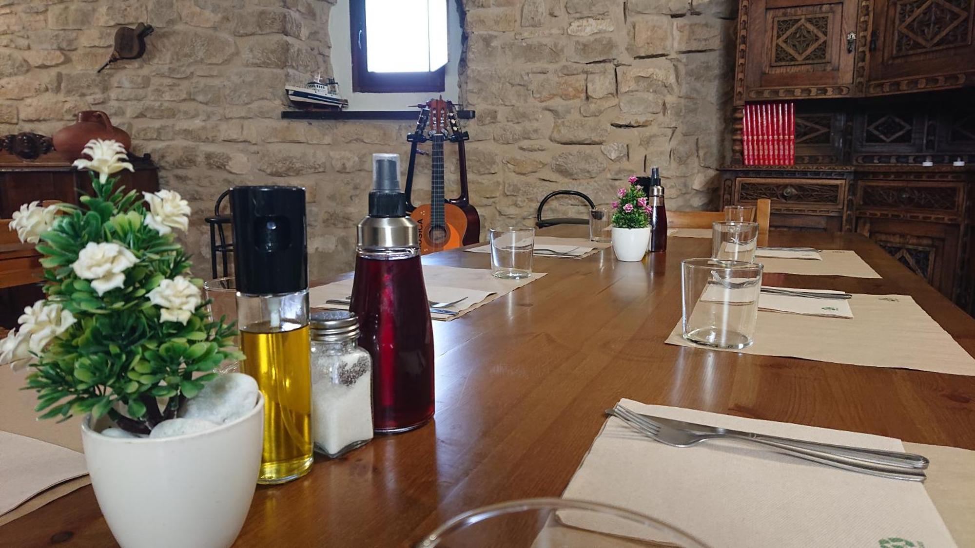 Albergue Sansol - El Oasis Del Camino Frances - Exclusivo Para Peregrinos Luaran gambar