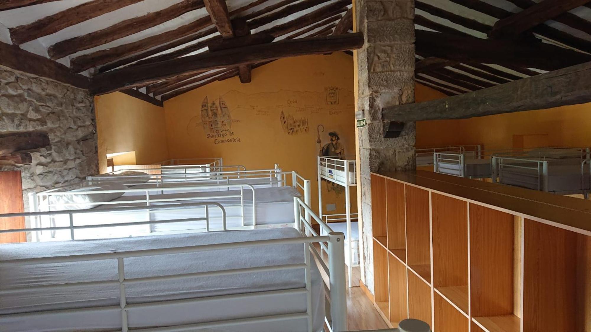 Albergue Sansol - El Oasis Del Camino Frances - Exclusivo Para Peregrinos Luaran gambar