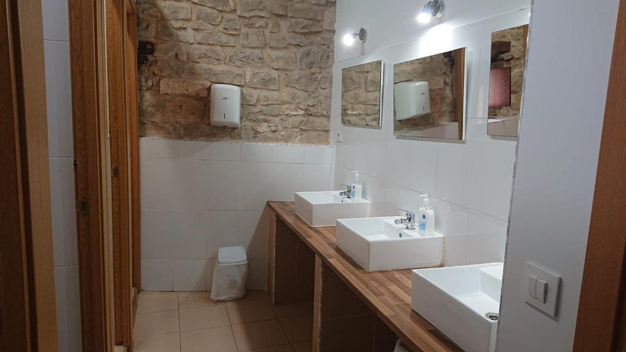 Albergue Sansol - El Oasis Del Camino Frances - Exclusivo Para Peregrinos Luaran gambar